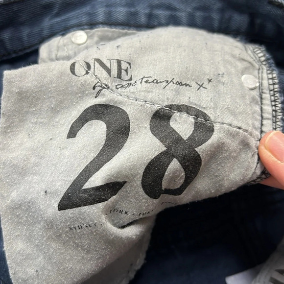 Free People | One Teaspoon Distressed Dark Wash Hawk Shorts Size 28 - Picture 7 of 10